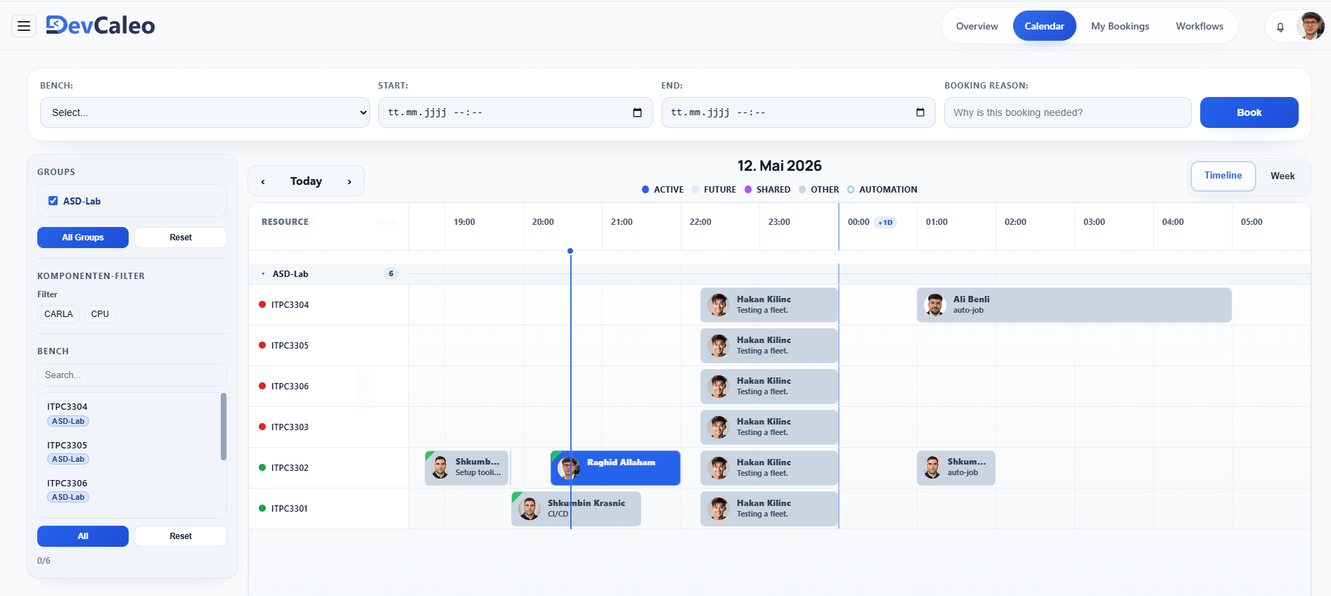 DevCaleo Kalender mit Zeitachse, Gruppenfiltern und Slot-Planung